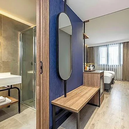 Отель Four Points Flex By Sheraton Cukurambar 3*